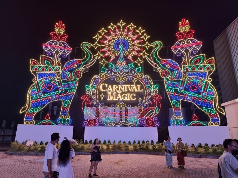 Carnival Magic начал принимать гостей с конца сентября, а в эту субботу состоялась церемония официального открытия с участием VIP-гостей. Фото: PR Phuket
