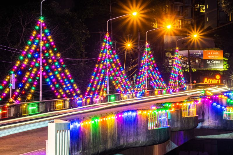 Новогодняя иллюминация в Патонге. Мост на Coral Beack. Фото: PR Patong