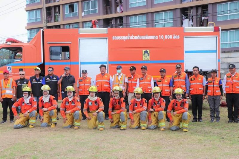Пожарные учения в Кату. В качестве высотного объекта использовался DCondo Creek. Фото: Radio Thailand Phuket