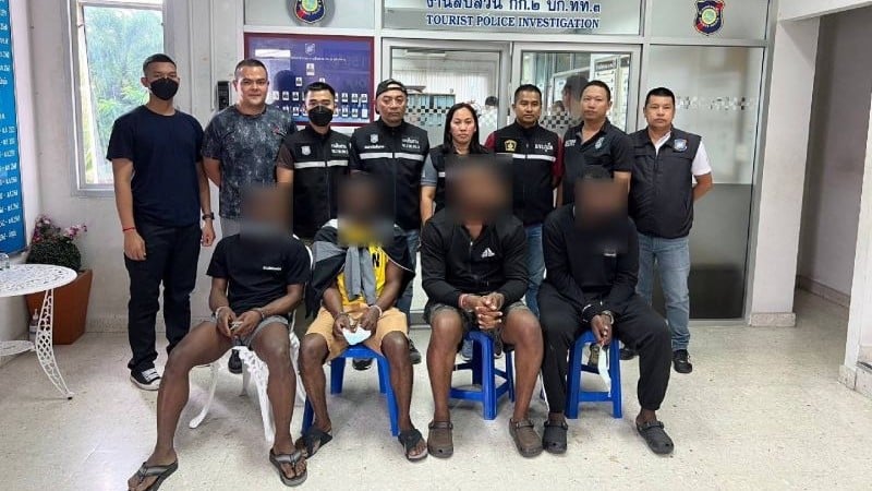 Четыре гражданина Нигерии арестованы за продолжительный оверстей на Пхукете. Фото: Phuket Tourist Police