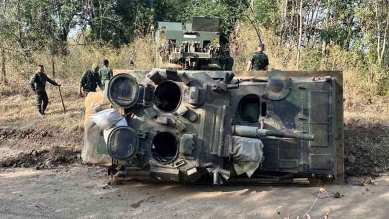 Тайские военные перевернули танк на учениях, погибли два человека