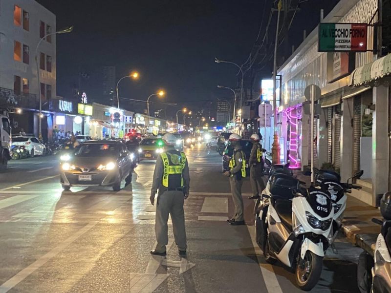Новый рейд против мотоциклистов-нарушителей прошел в Патонге. Впрочем, он явно был менее масштабным, чем три недели назад. Фото: Полиция Патонга