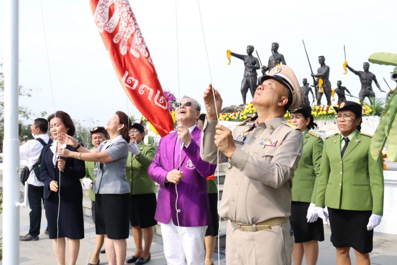 Церемония у Памятника Героиням на Поле Победы утром 13 марта. Ярмарка откроется в 17:00, начало исторического шоу – в 19:30. Фото: Phuket OrBorJor
