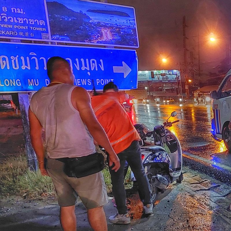 Авария с участием мотоцикла у поворота на Kwang Rd. Фото: Ruamjai Foundation