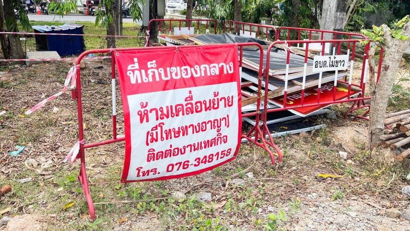 Ликвидация рекламных щитов в Май-Кхао. Фото: Mai Khao OrBorTor