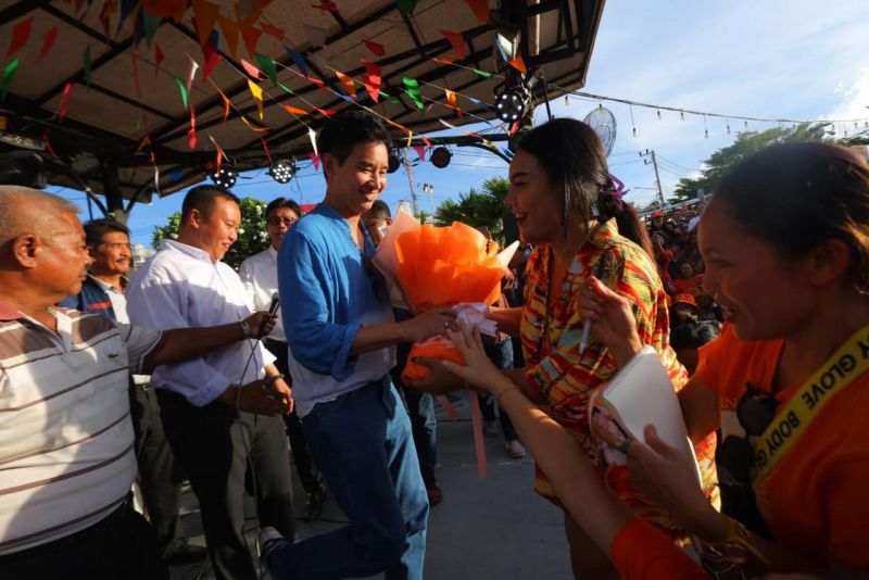 Лидер занявшей первое место на выборах партии Move Forward Пита Лимджаронрат посетил Пхукет. Фото: Pita Limjaroenrat / Facebook